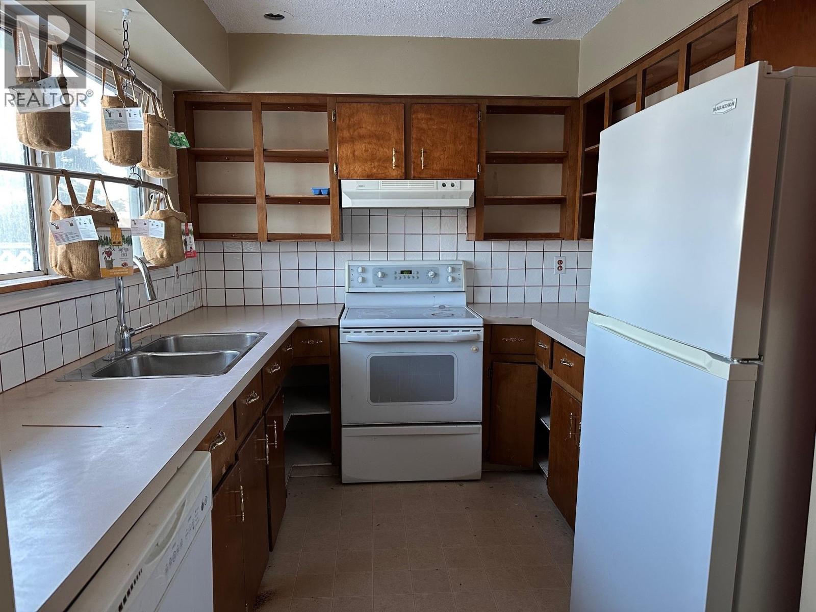 11308 89a Street, Fort St. John, British Columbia  V1J 5N3 - Photo 3 - R3093661