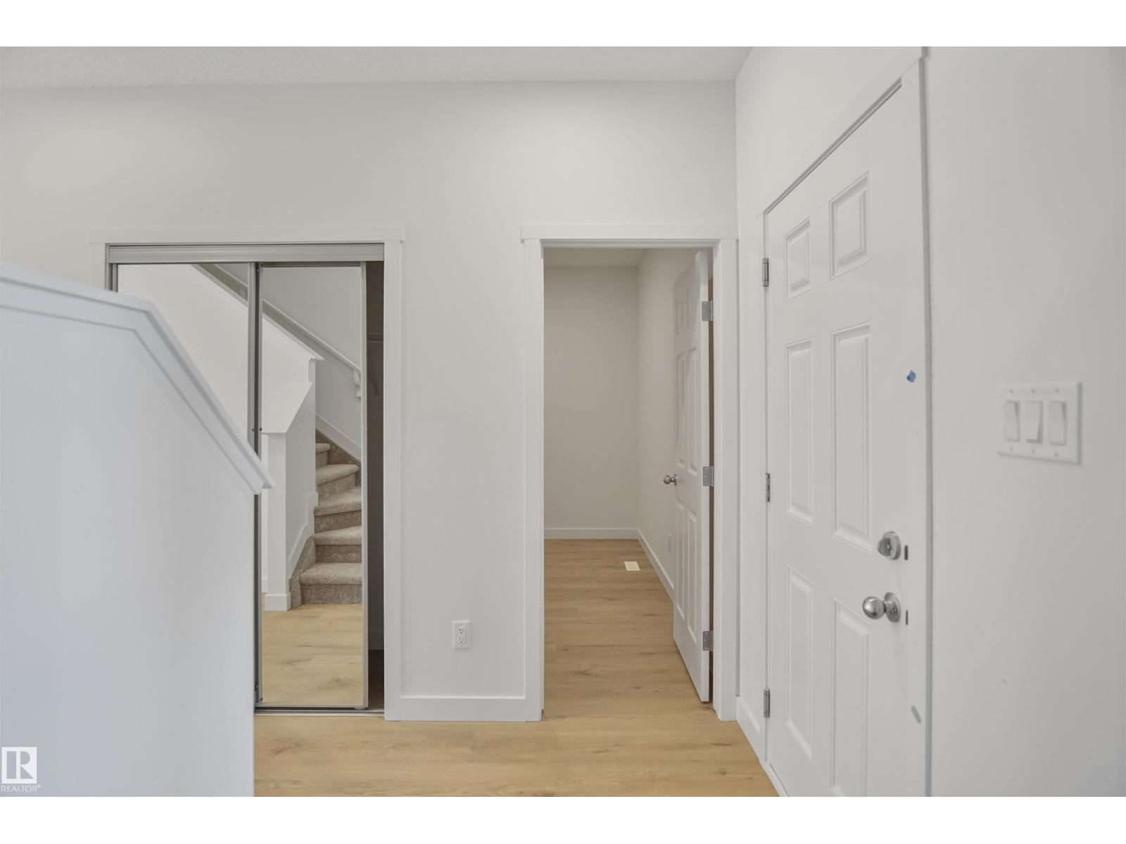 8464 183 Av NW, Edmonton, Alberta  T5Z 0L5 - Photo 2 - E4473903