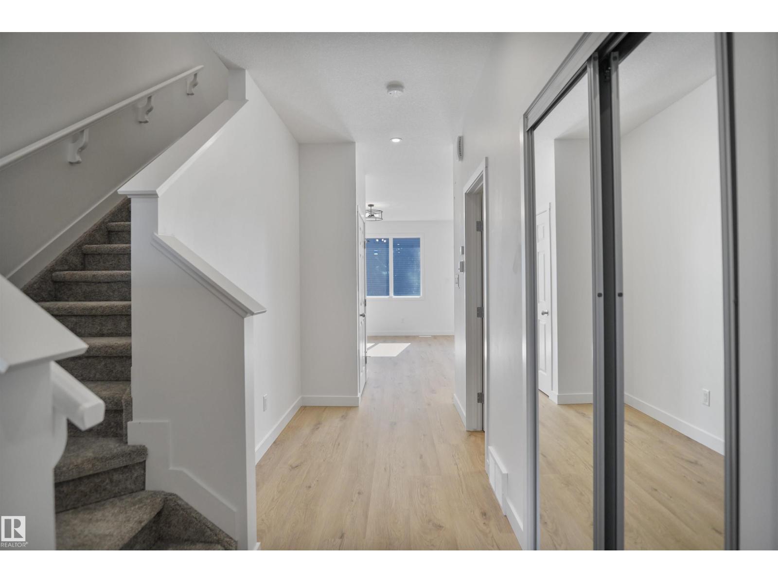 8464 183 Av NW, Edmonton, Alberta  T5Z 0L5 - Photo 3 - E4473903