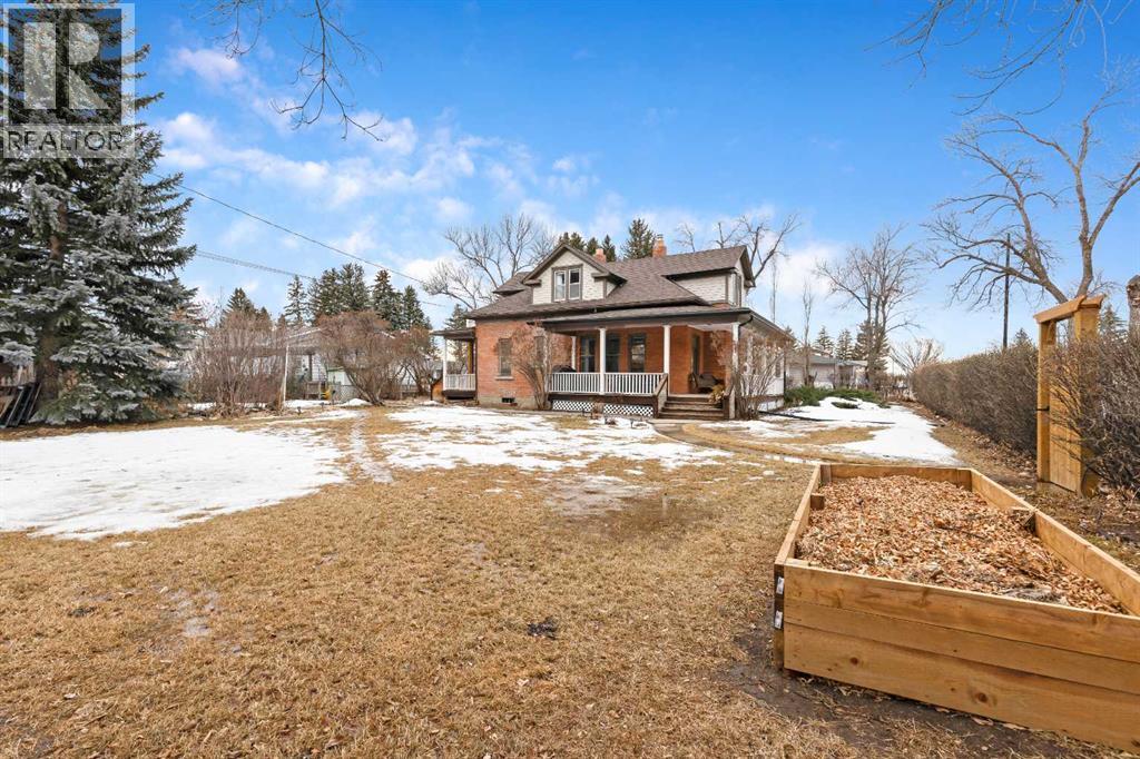 725 Macleod Trail SW, High River, Alberta  T1V 1B8 - Photo 9 - A2283870
