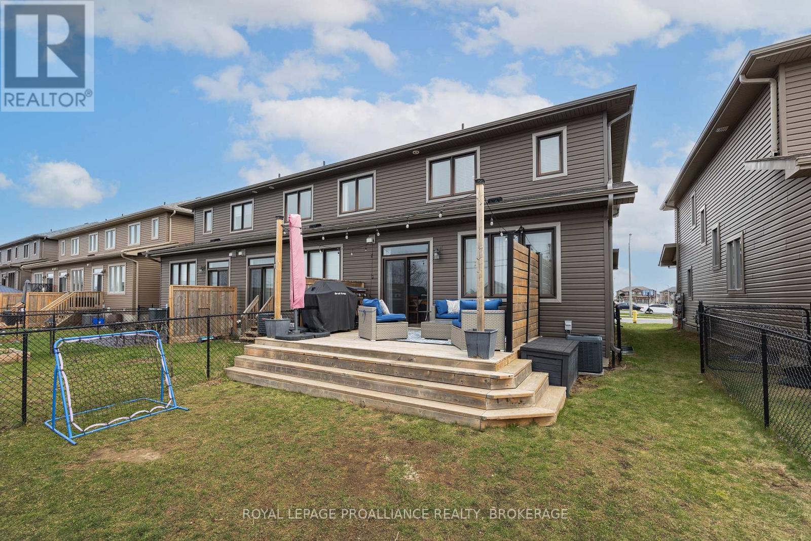176 Dr Richard James Crescent, Loyalist, Ontario  K7N 0B9 - Photo 40 - X13104486
