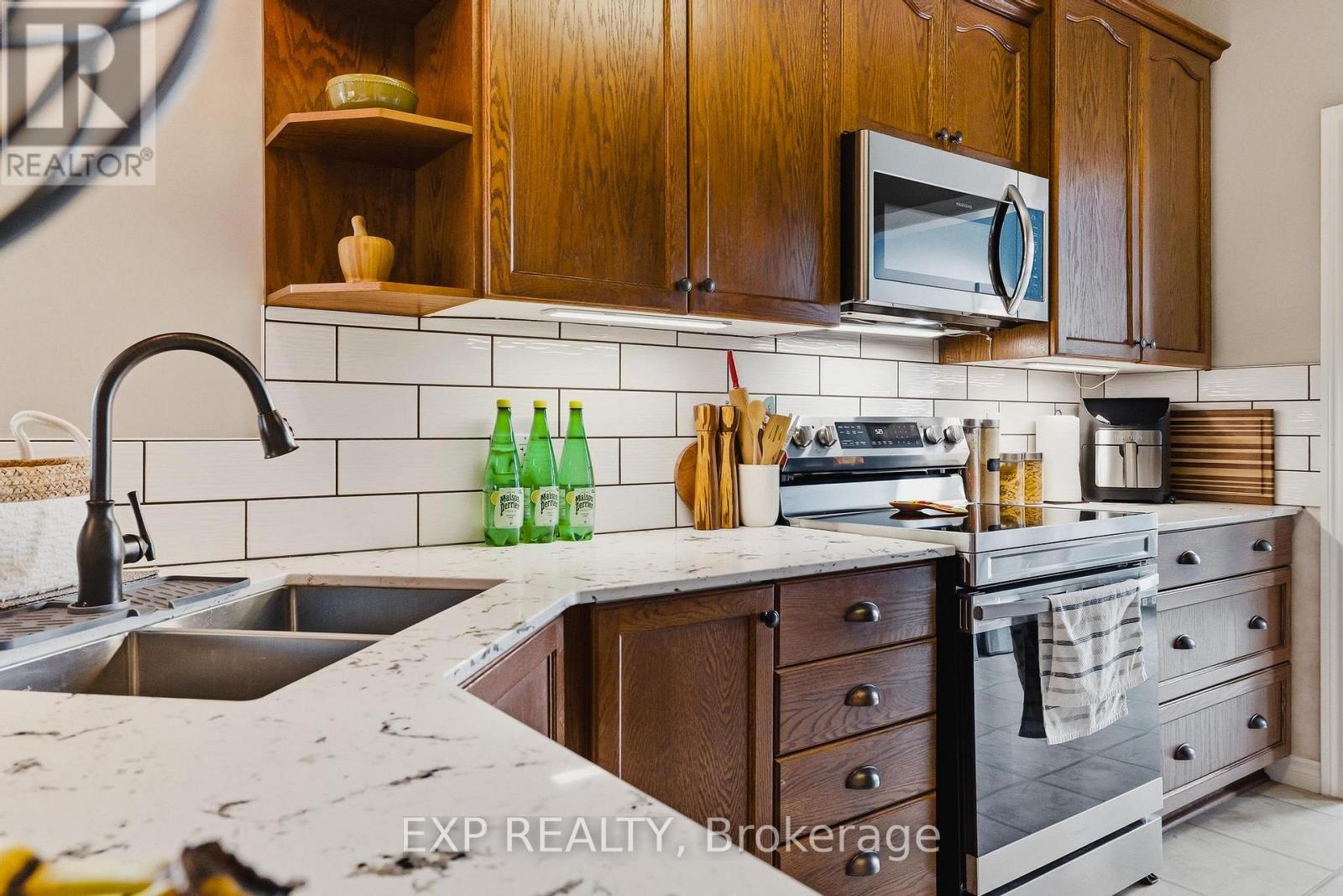 89 Andrews Drive, Mapleton, Ontario  N0G 1P0 - Photo 5 - X13106362