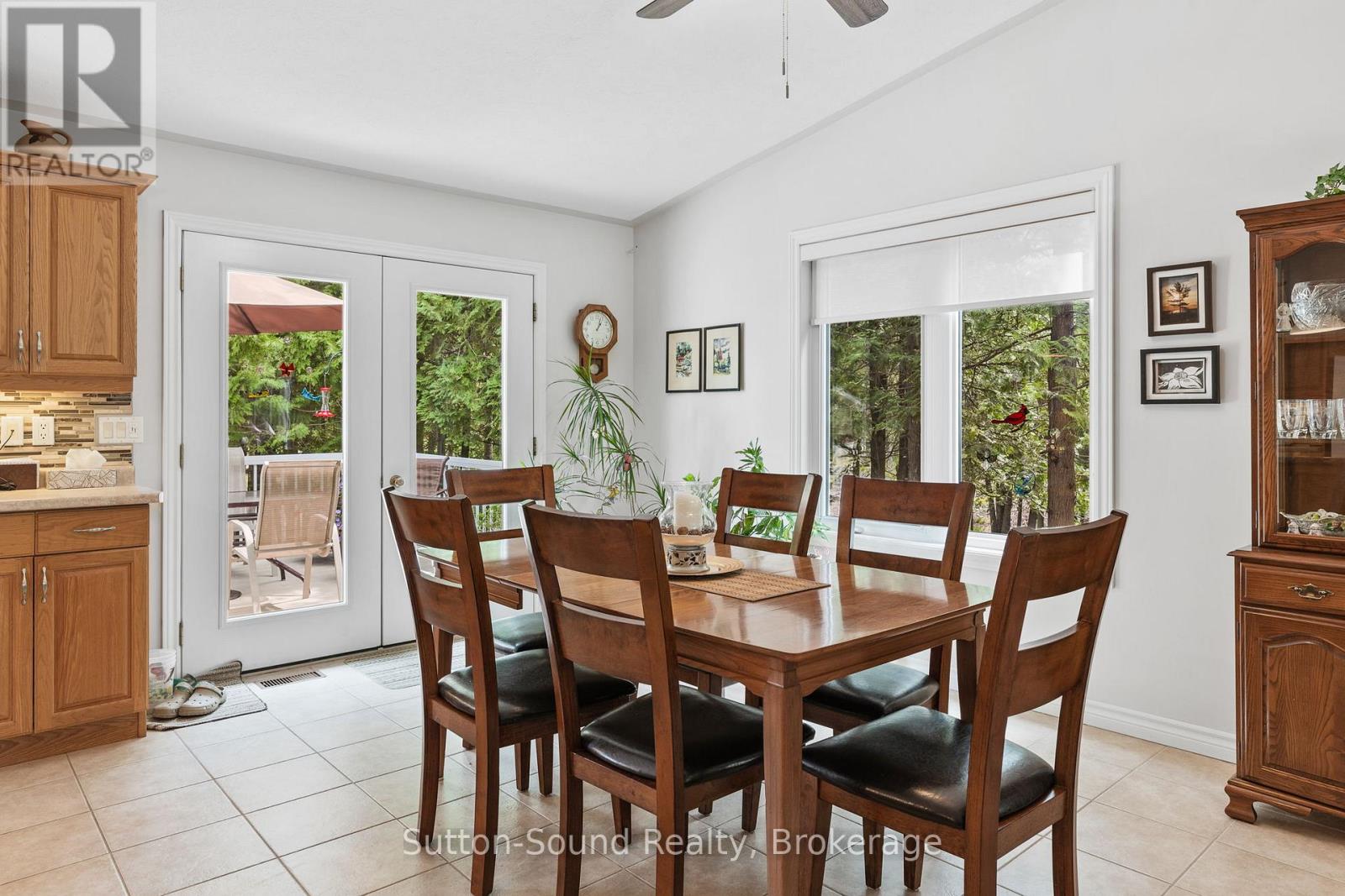 1215 Sunset Drive, South Bruce Peninsula, Ontario  N0H 1X0 - Photo 22 - X13103568