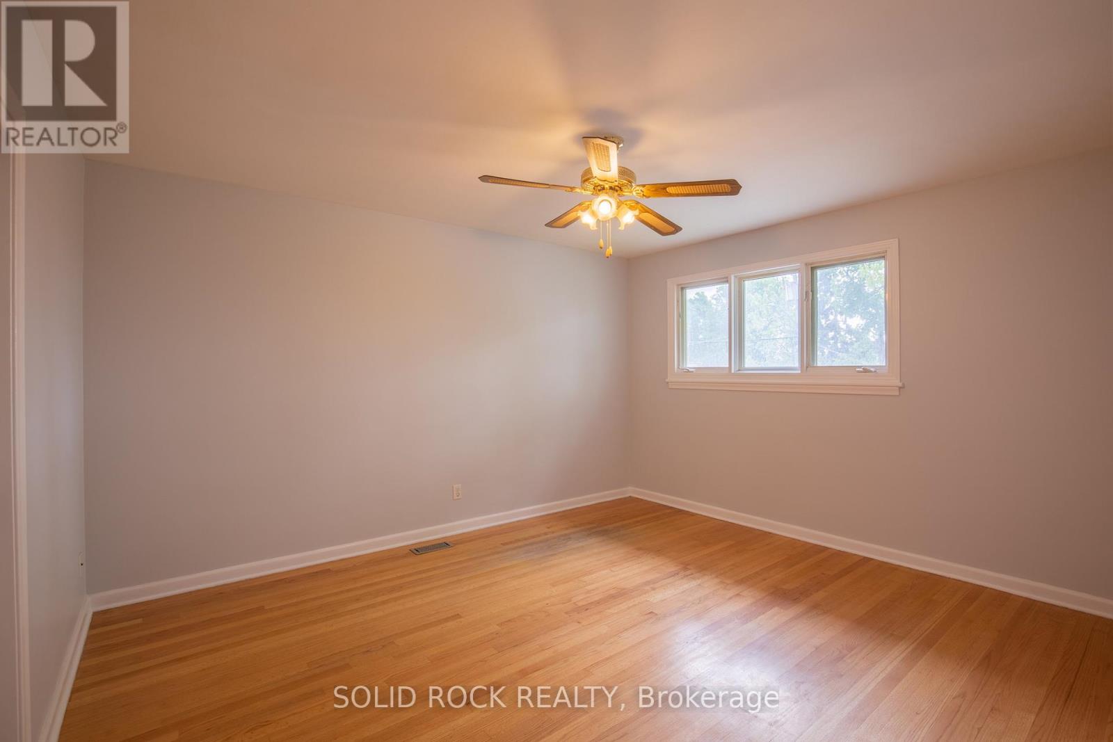 Unit 1 - 2763 Kelly Avenue, Ottawa, Ontario  K2B 7V2 - Photo 12 - X13106384