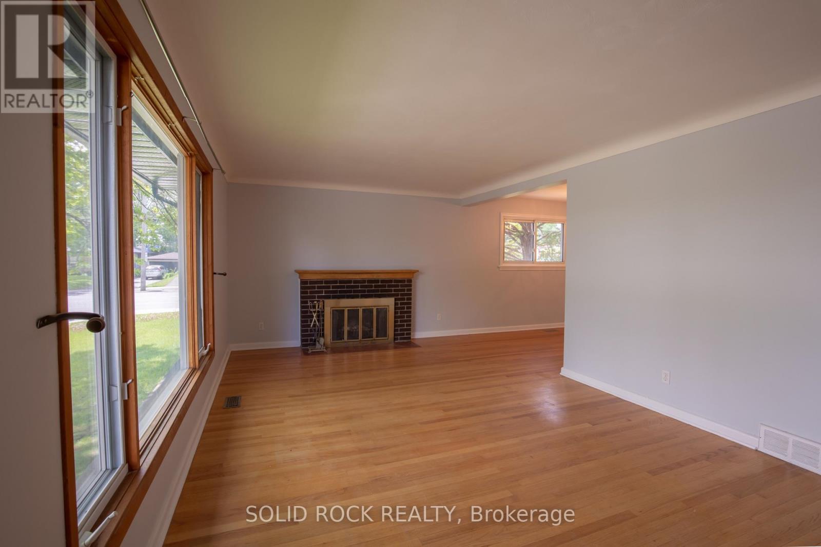 Unit 1 - 2763 Kelly Avenue, Ottawa, Ontario  K2B 7V2 - Photo 4 - X13106384