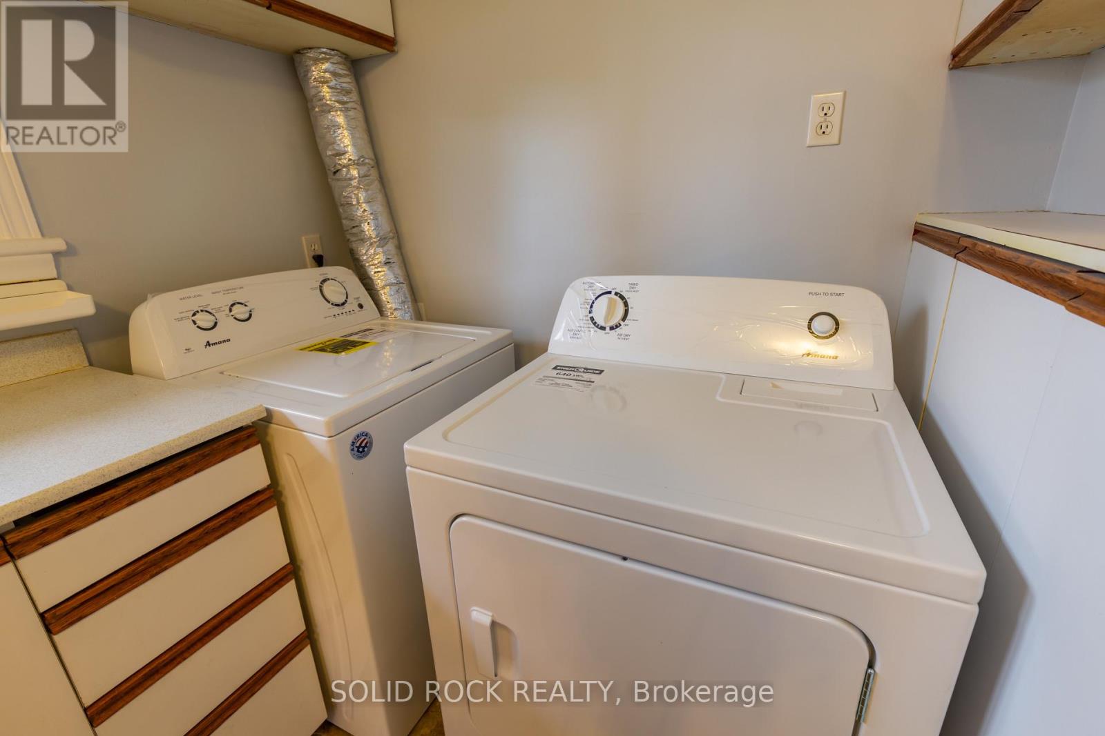 Unit 1 - 2763 Kelly Avenue, Ottawa, Ontario  K2B 7V2 - Photo 9 - X13106384