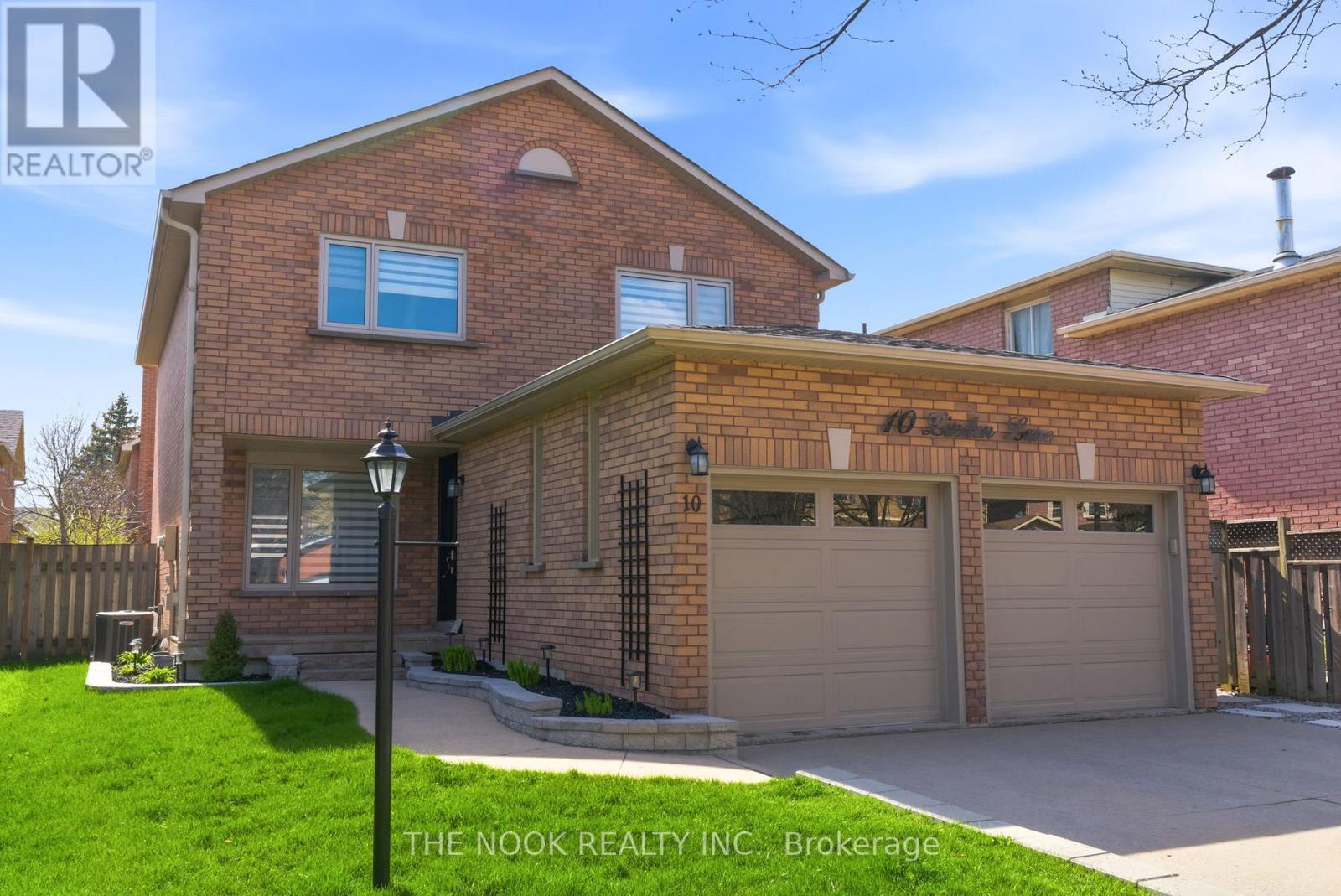 10 Linden Lane, Whitchurch-Stouffville, Ontario  L4A 5S1 - Photo 2 - N13106438