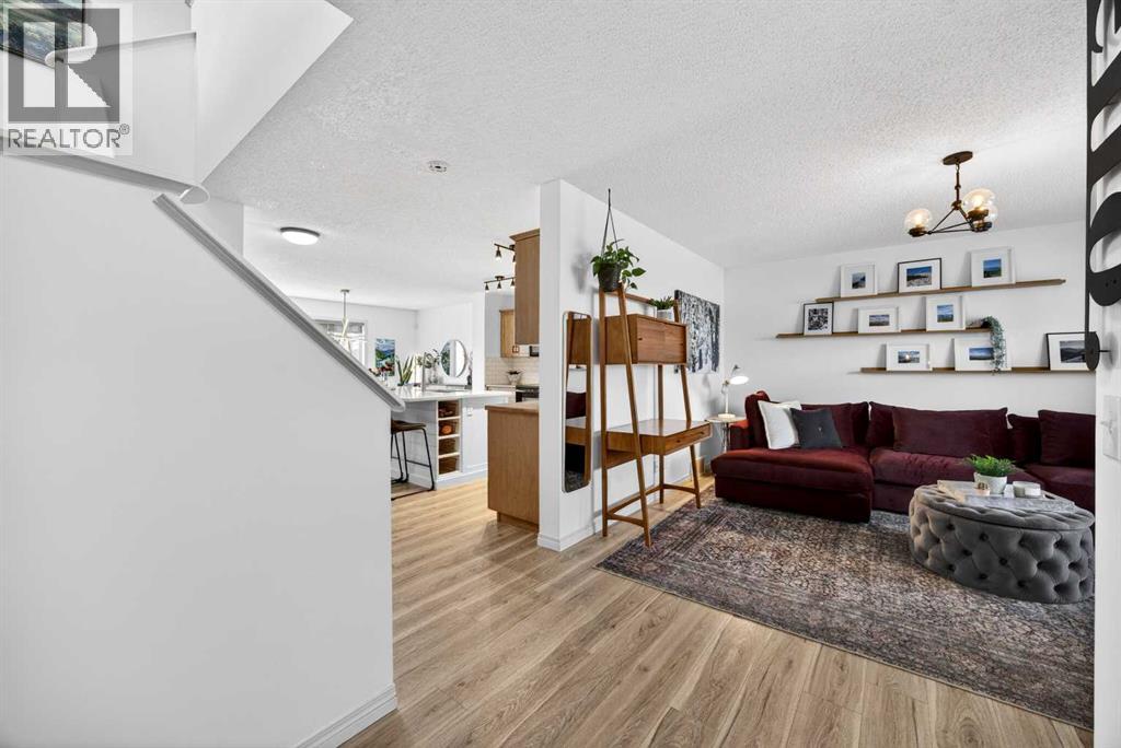 2383 Sagewood Gate SW, Airdrie, Alberta  T4B 3M7 - Photo 4 - A2305469