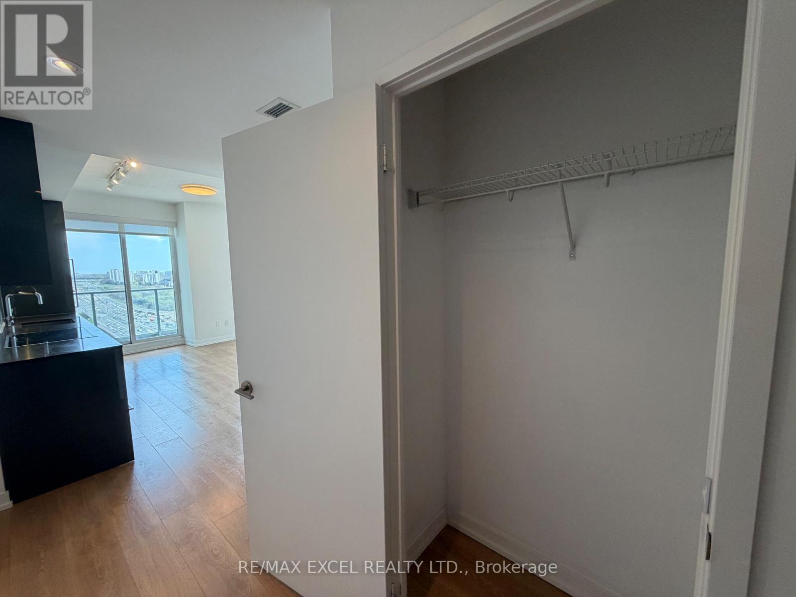 2810 - 115 Mcmahon Drive, Toronto, Ontario  M2K 0E3 - Photo 4 - C13106394