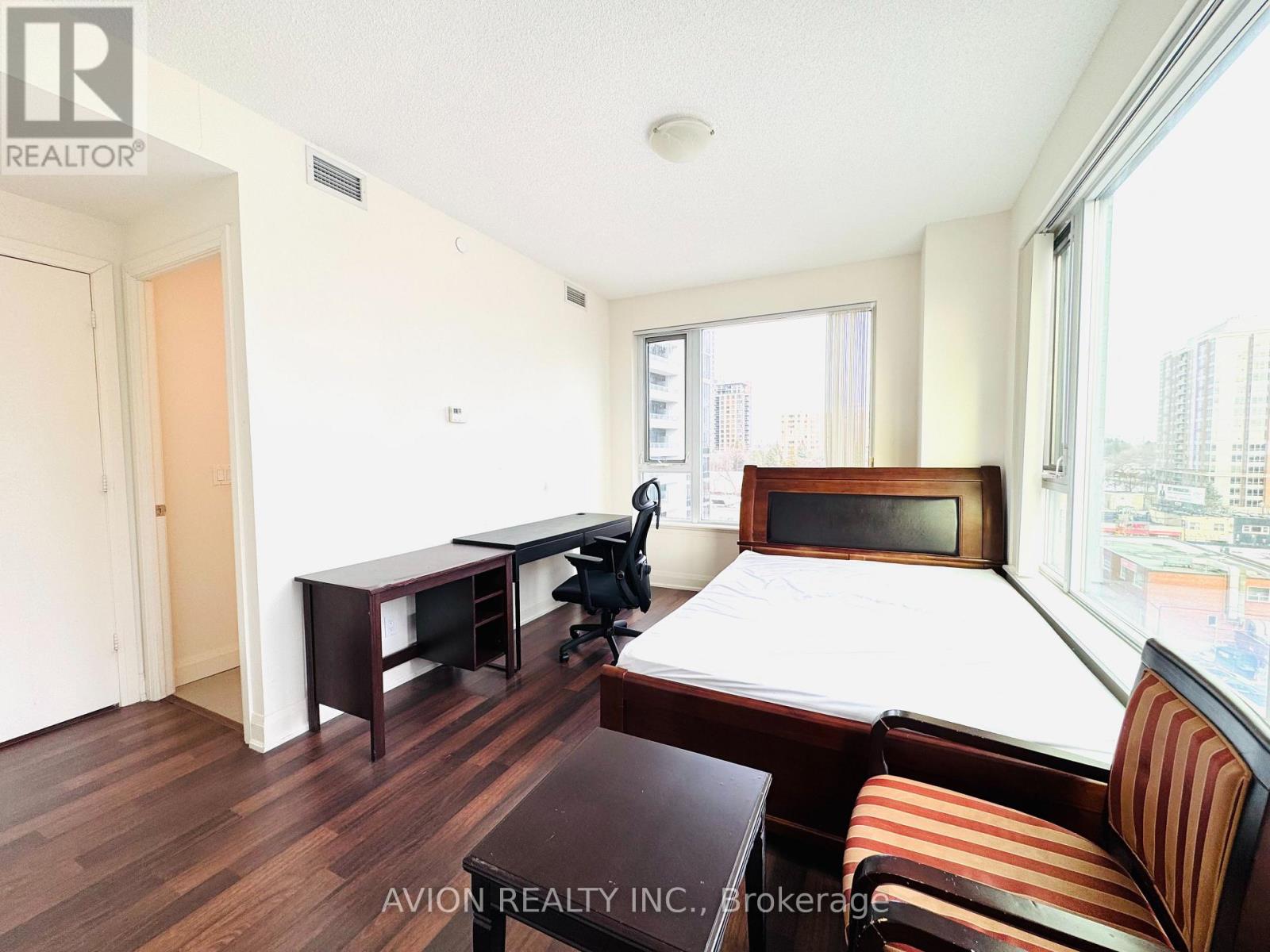 Masterbedroom 702 - 68 Canterbury Place, Toronto, Ontario  M2N 0H8 - Photo 5 - C13106414
