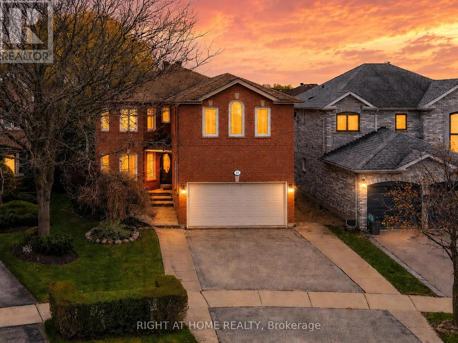 27 CRIMSON COURT, Richmond Hill, Ontario