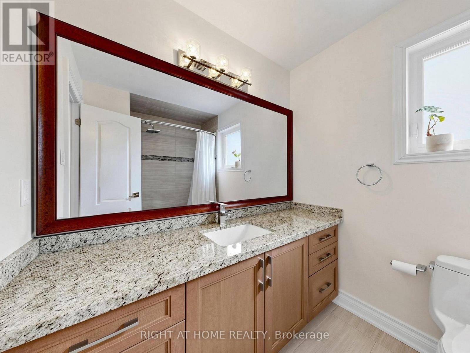 27 Crimson Court, Richmond Hill, Ontario  L4C 0J5 - Photo 31 - N13106418