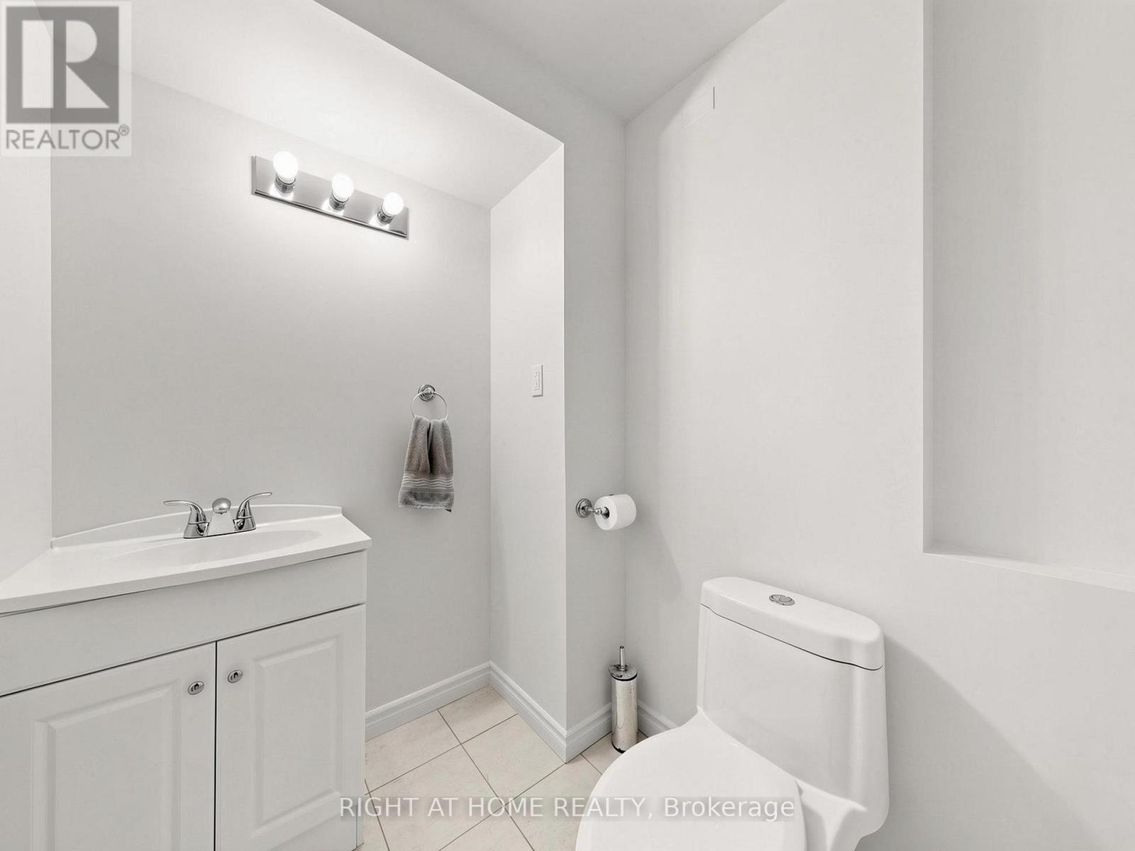 27 Crimson Court, Richmond Hill, Ontario  L4C 0J5 - Photo 38 - N13106418
