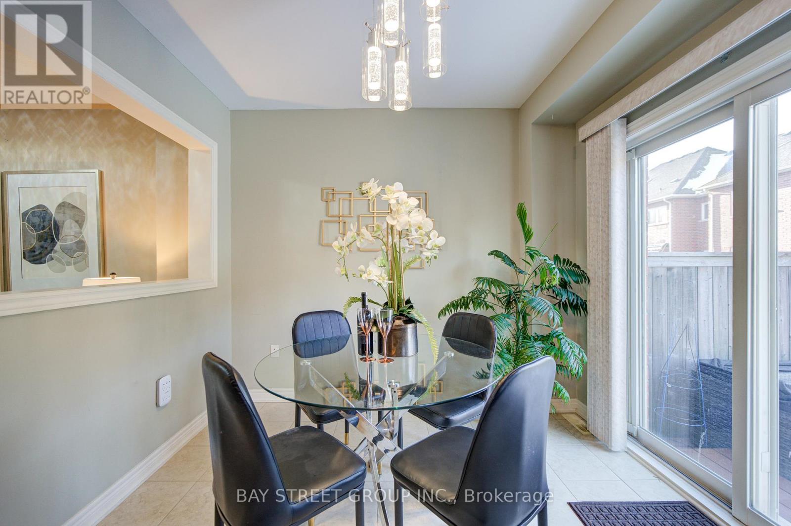 22 Latitude Lane, Whitchurch-Stouffville, Ontario  L4A 0T1 - Photo 9 - N13106434