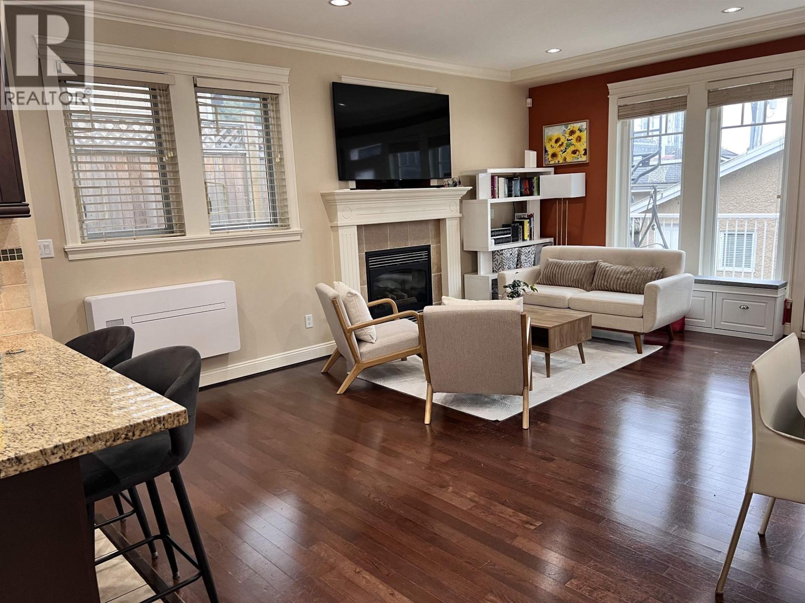 203 E 18th Street, North Vancouver, British Columbia  V7L 2X7 - Photo 7 - R3112646