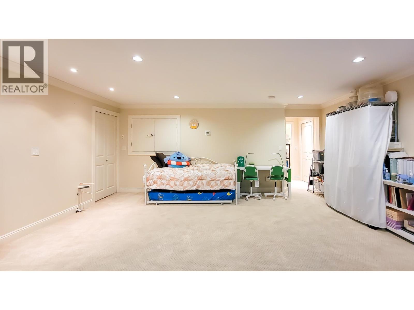 203 E 18th Street, North Vancouver, British Columbia  V7L 2X7 - Photo 27 - R3112646