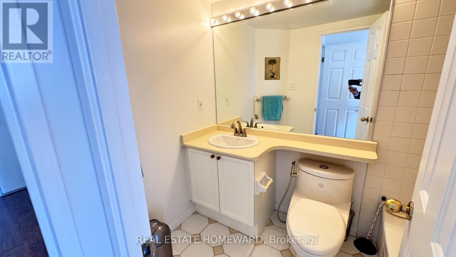2012 - 101 Subway Crescent, Toronto, Ontario  M9B 6K4 - Photo 24 - W13106444