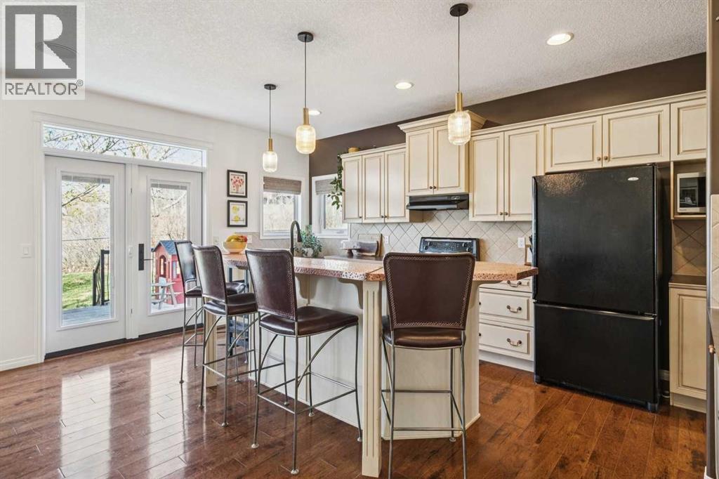 444 Royal Oak Circle Nw, Calgary, Alberta  T3G 4X8 - Photo 4 - A2309423