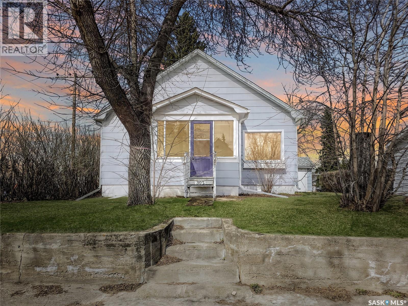 302 6th AVENUE E, Melville, Saskatchewan