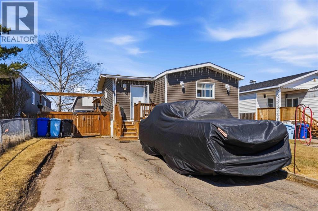 177 Card Crescent, Fort Mcmurray, Alberta  T9K 2H6 - Photo 1 - A2309456