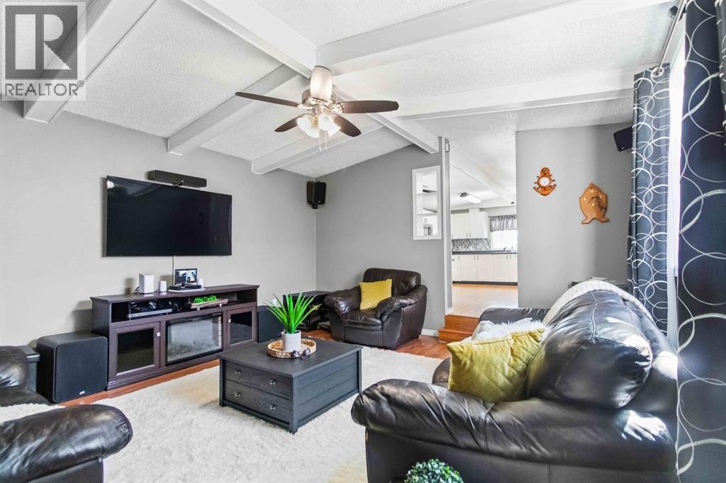 177 Card Crescent, Fort Mcmurray, Alberta  T9K 2H6 - Photo 6 - A2309456