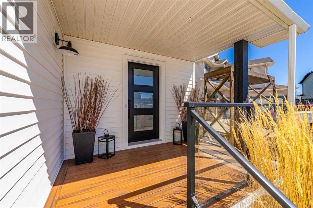 8 Sheep River Hill, Okotoks, Alberta  T1S 1X2 - Photo 2 - A2309308