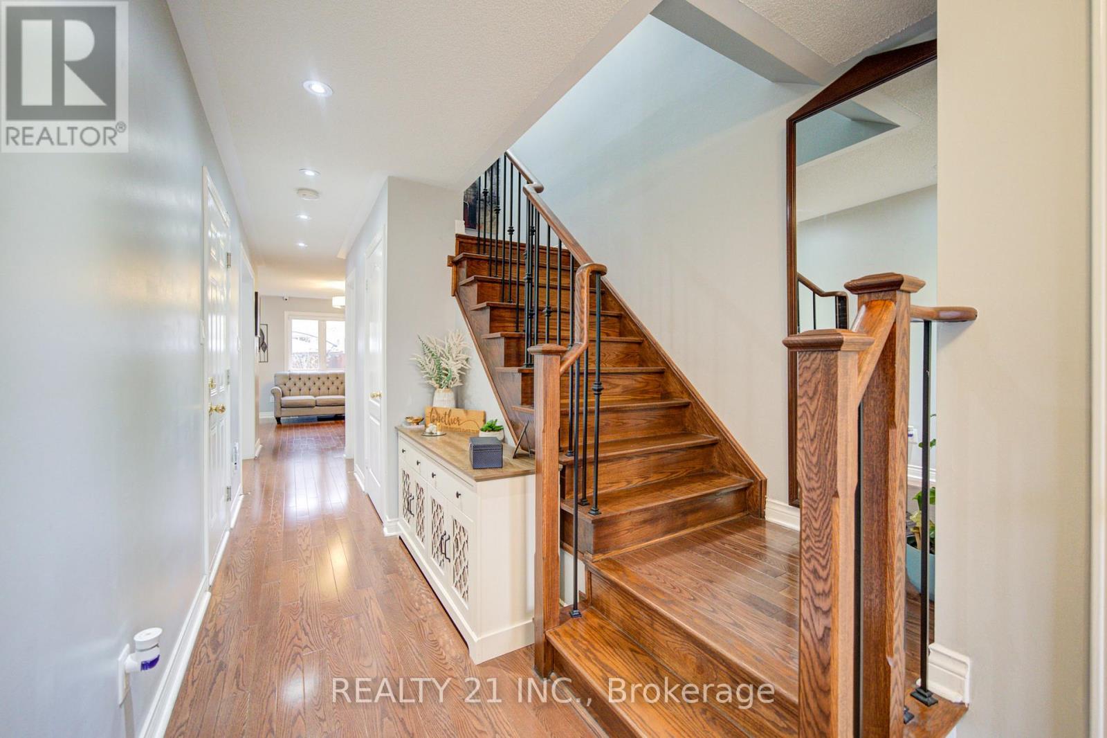 36 Lurcook Street, Ajax, Ontario  L1S 0E5 - Photo 5 - E13106460