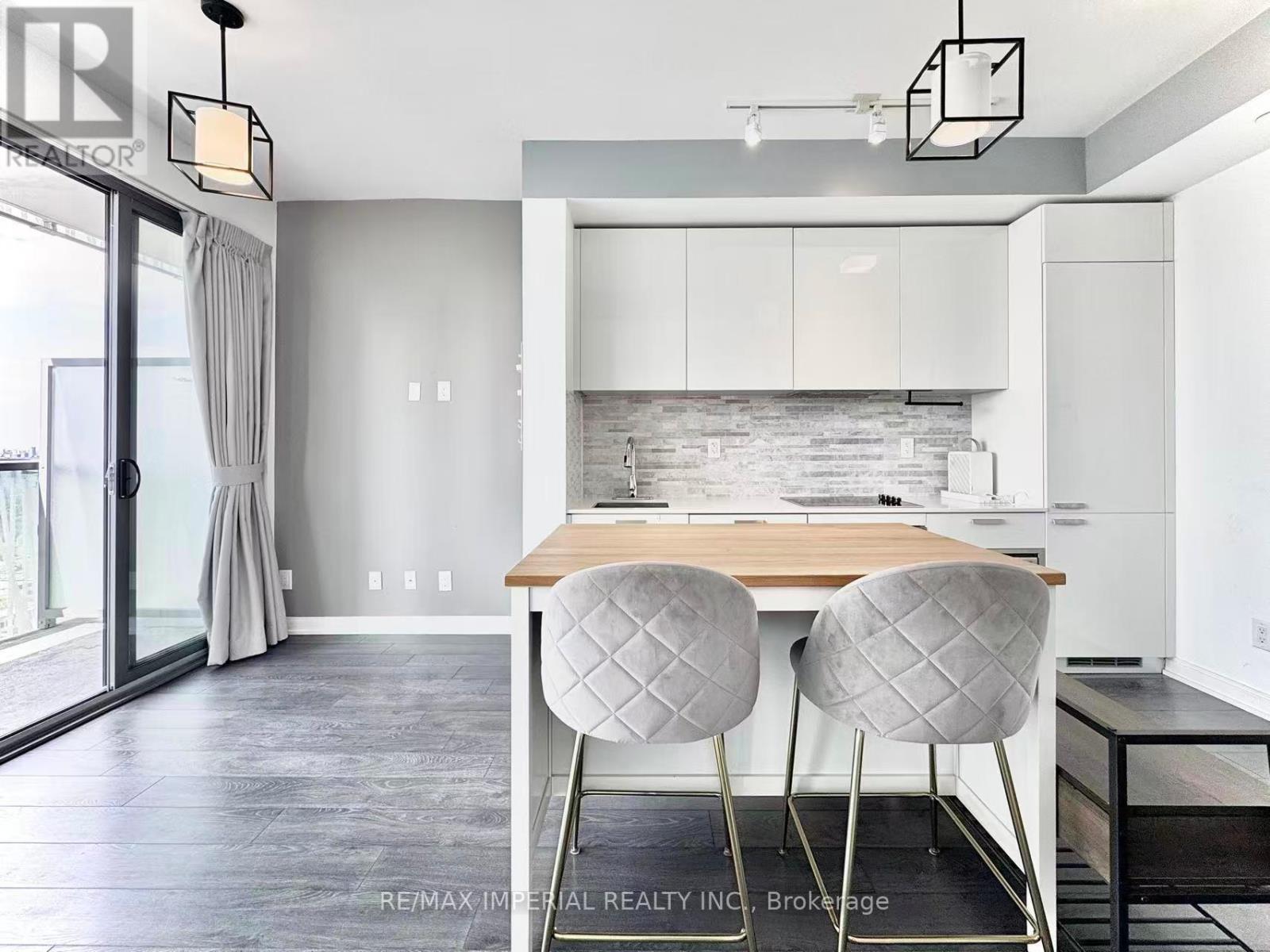 3810 - 50 Charles Street E, Toronto, Ontario  M4Y 1T1 - Photo 2 - C12987978