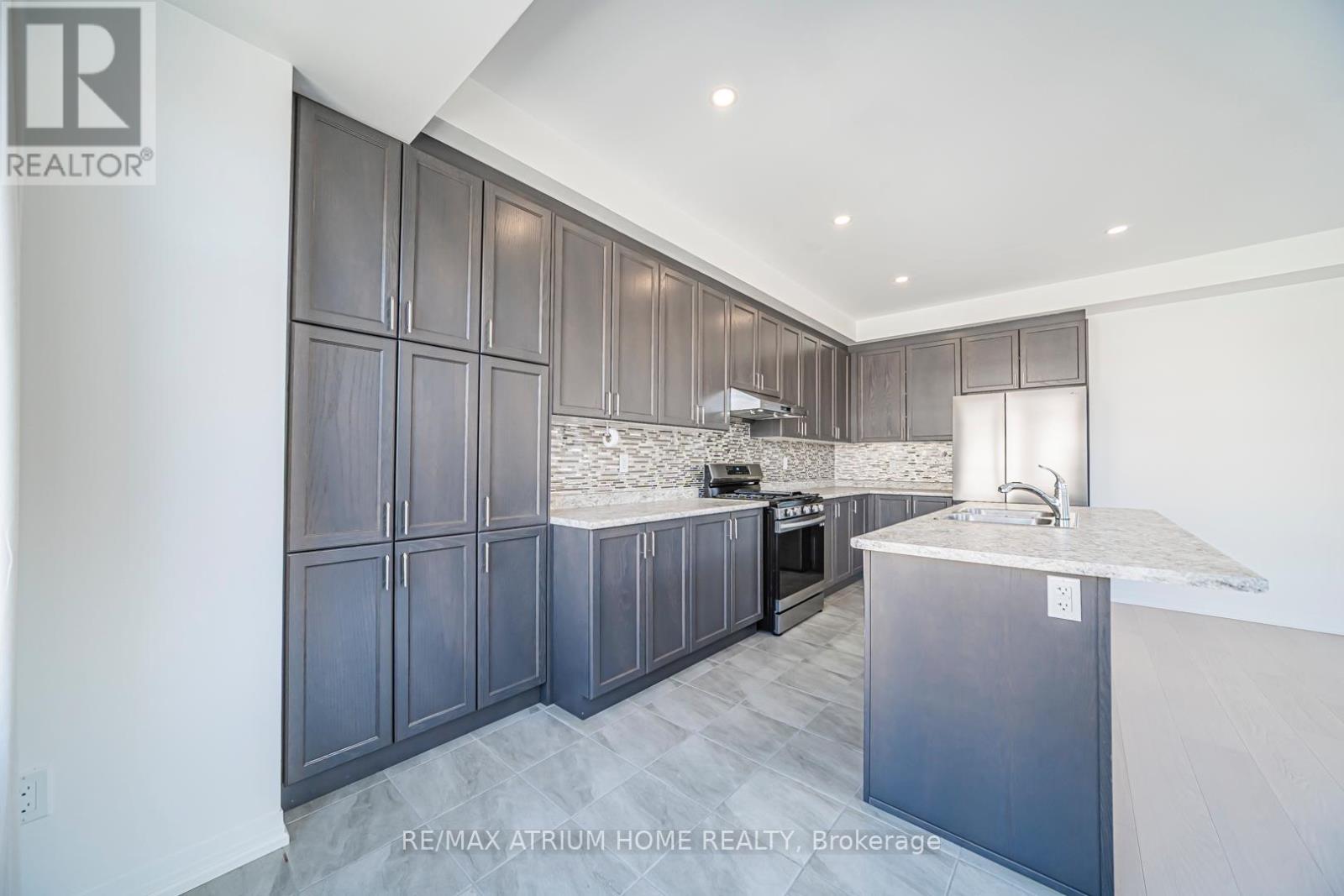 1 Sissons Way, Markham, Ontario  L6B 1R2 - Photo 8 - N13106466
