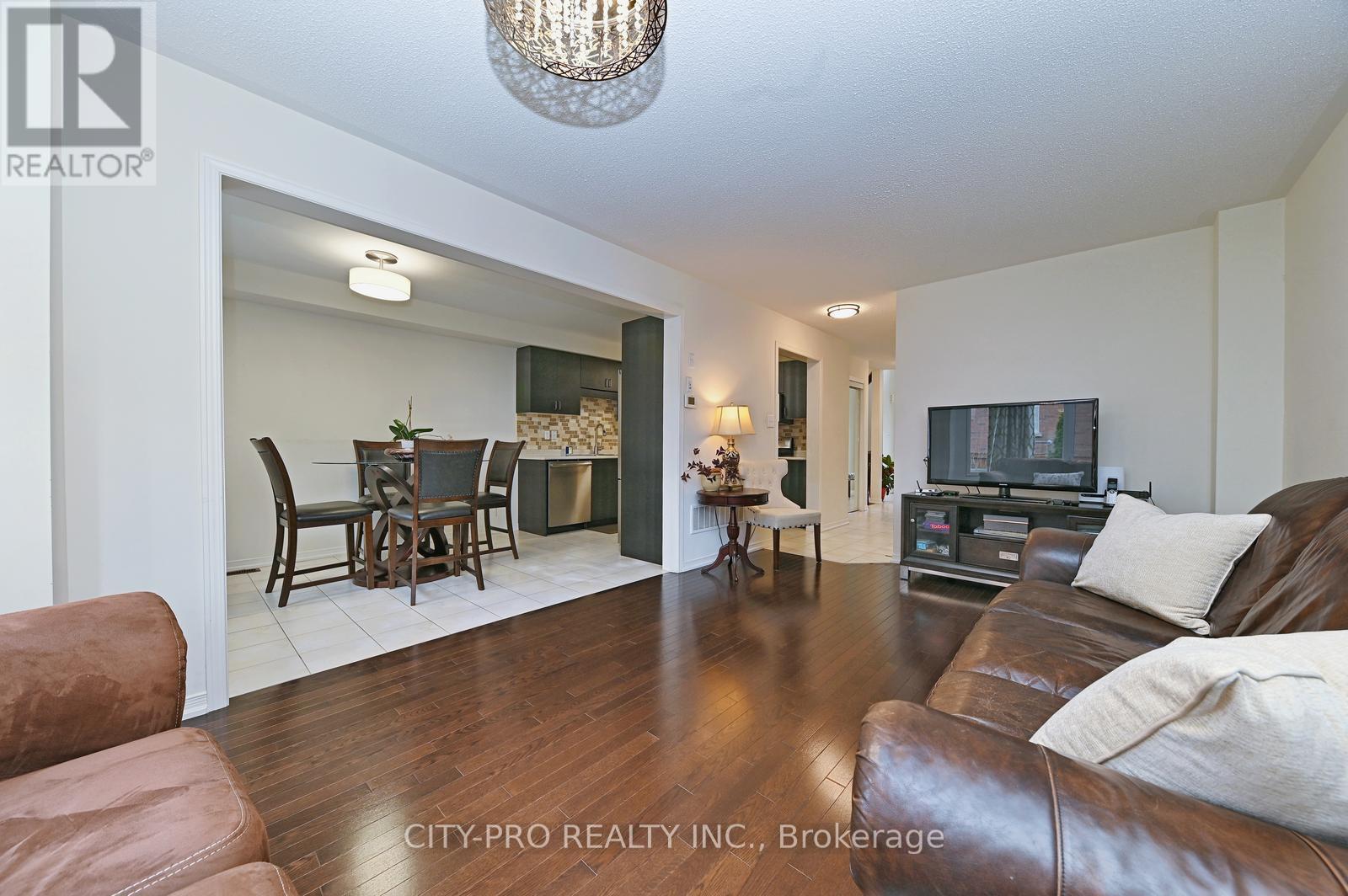 230 Duncan Lane, Milton, Ontario  L9T 8B6 - Photo 10 - W13106452