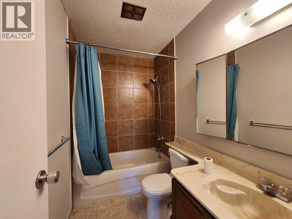 48 Bermondsey Court NW, Calgary, Alberta  T3K 1V7 - Photo 27 - A2287982