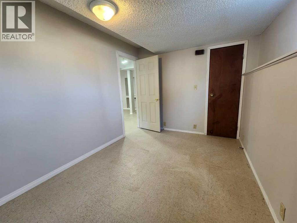 48 Bermondsey Court NW, Calgary, Alberta  T3K 1V7 - Photo 33 - A2287982