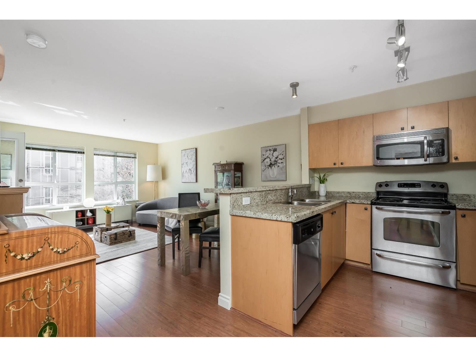 412 8717 160 Street, Surrey, British Columbia  V4N 5X7 - Photo 3 - R3078470