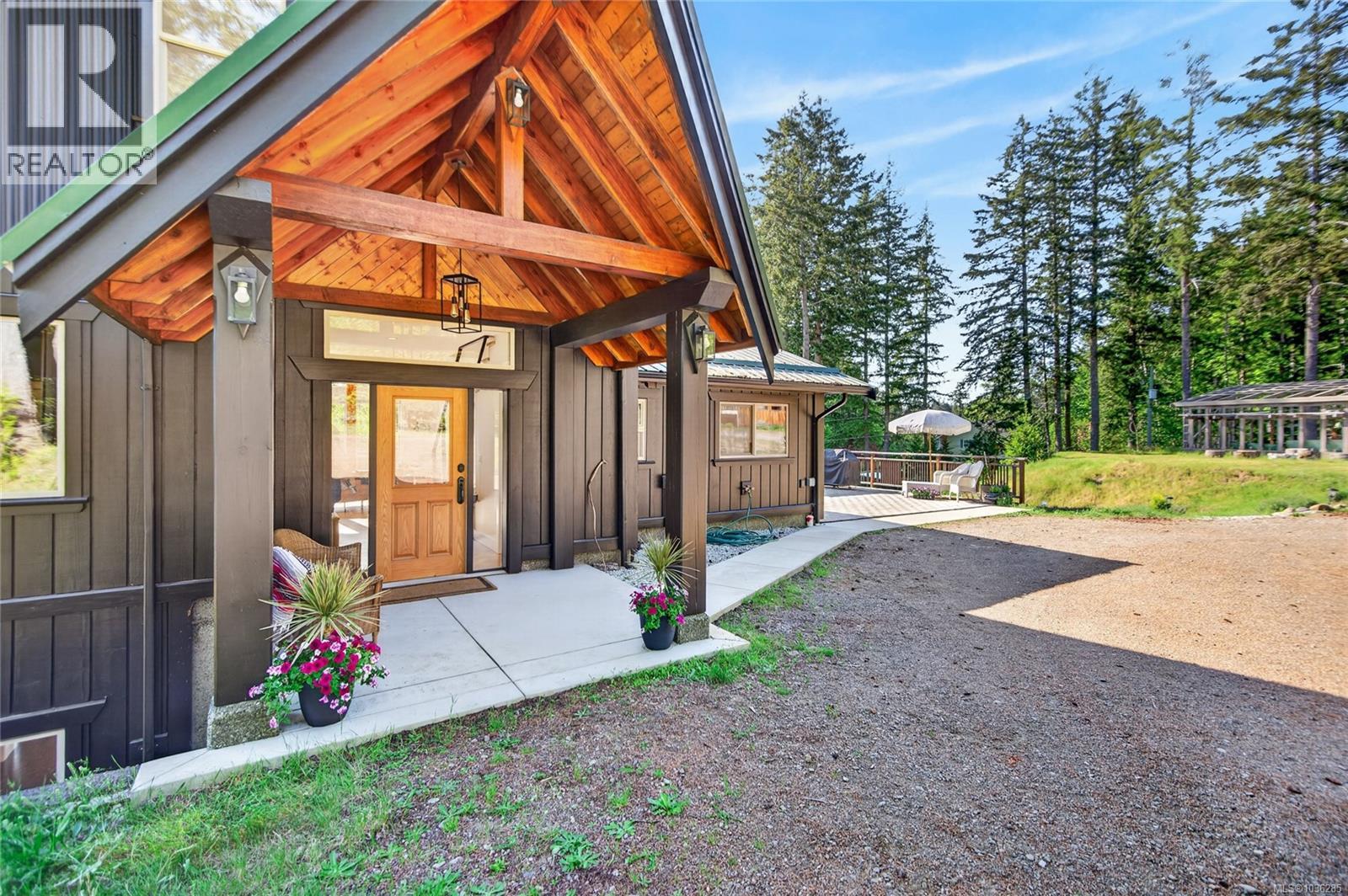 2279/2281 Clark Rd, Courtenay, British Columbia  V9J 1T1 - Photo 2 - 1036285