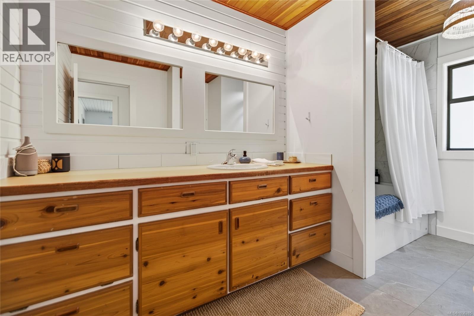 2279/2281 Clark Rd, Courtenay, British Columbia  V9J 1T1 - Photo 71 - 1036285