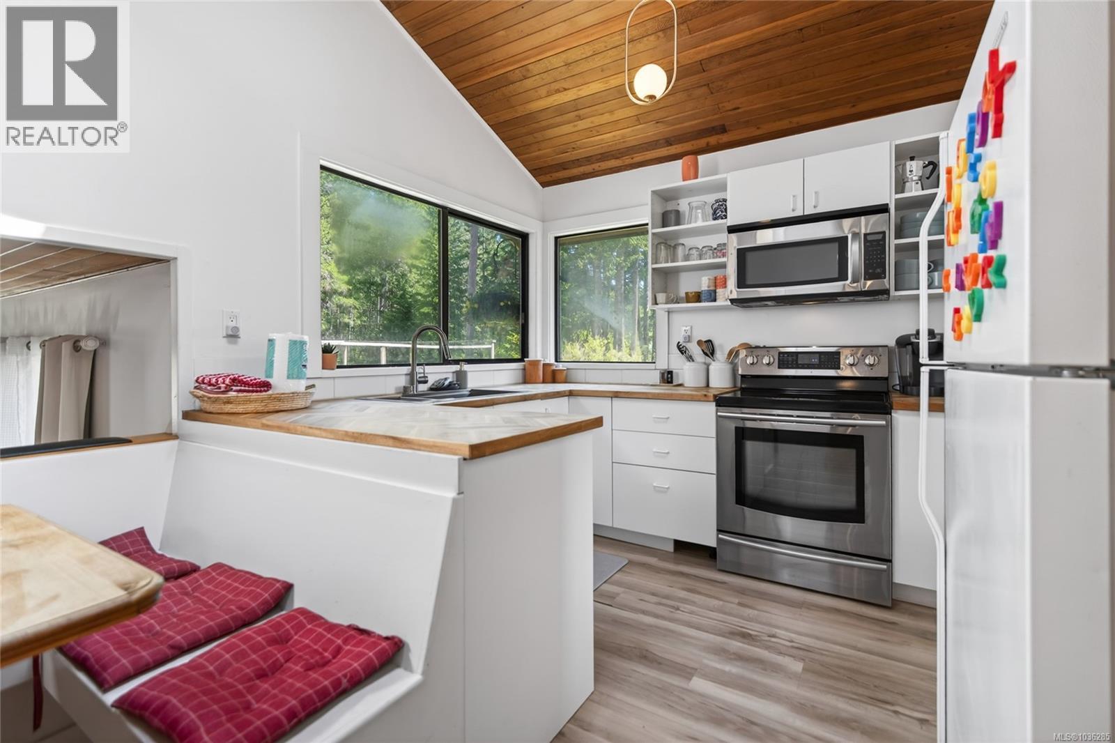 2279/2281 Clark Rd, Courtenay, British Columbia  V9J 1T1 - Photo 57 - 1036285
