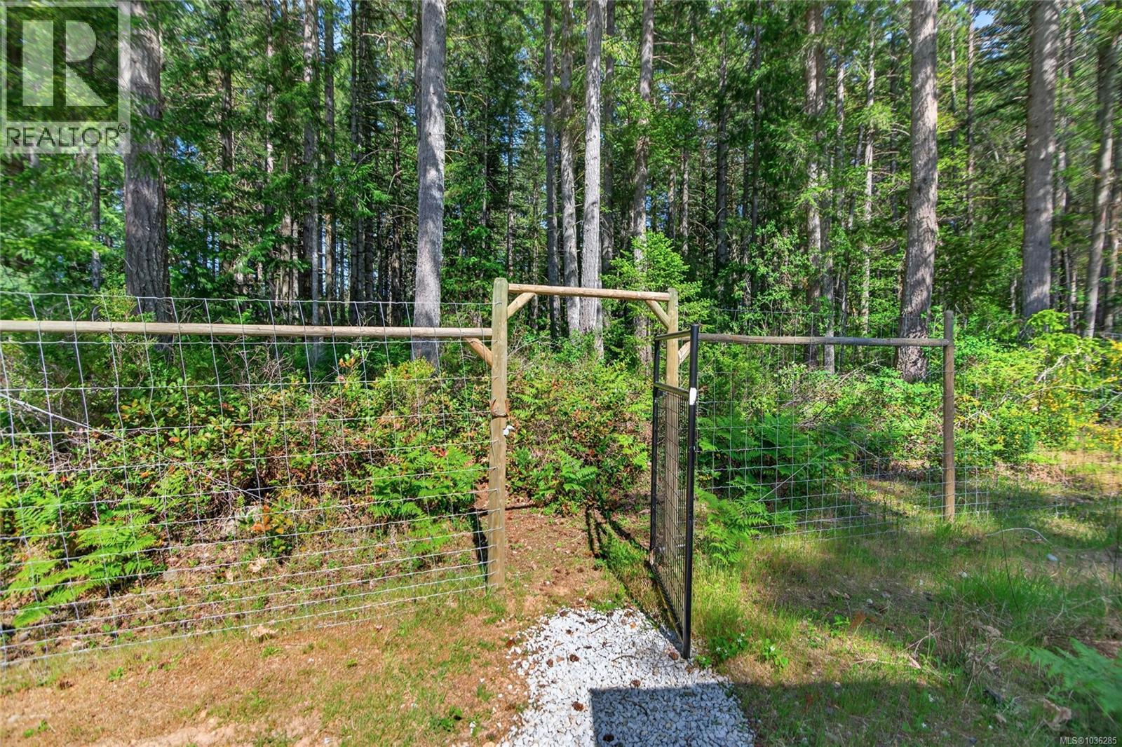 2279/2281 Clark Rd, Courtenay, British Columbia  V9J 1T1 - Photo 77 - 1036285