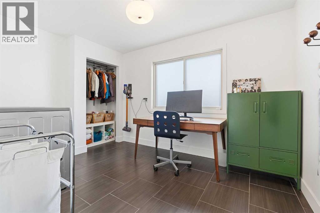5893 Dalcastle Drive NW, Calgary, Alberta  T3A 2C2 - Photo 22 - A2308737
