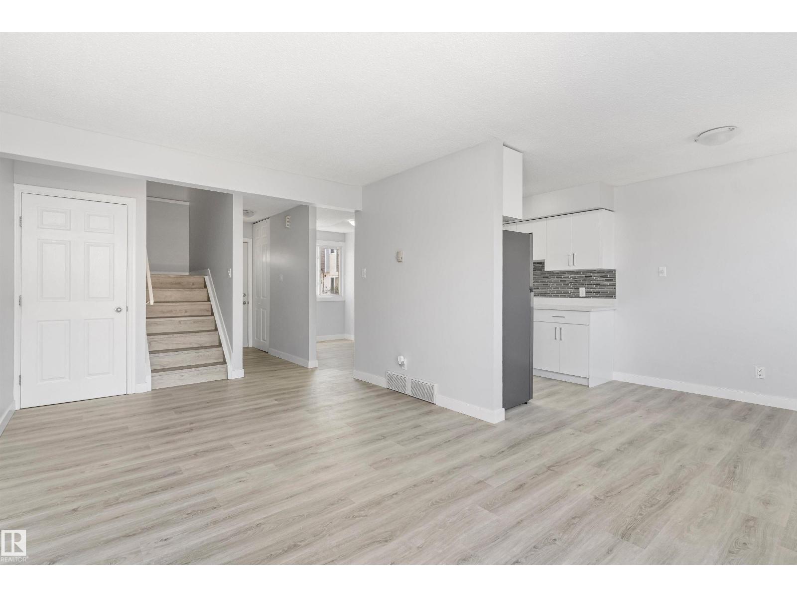 120 Cornell Co Nw, Edmonton, Alberta  T5C 3C3 - Photo 16 - E4486789