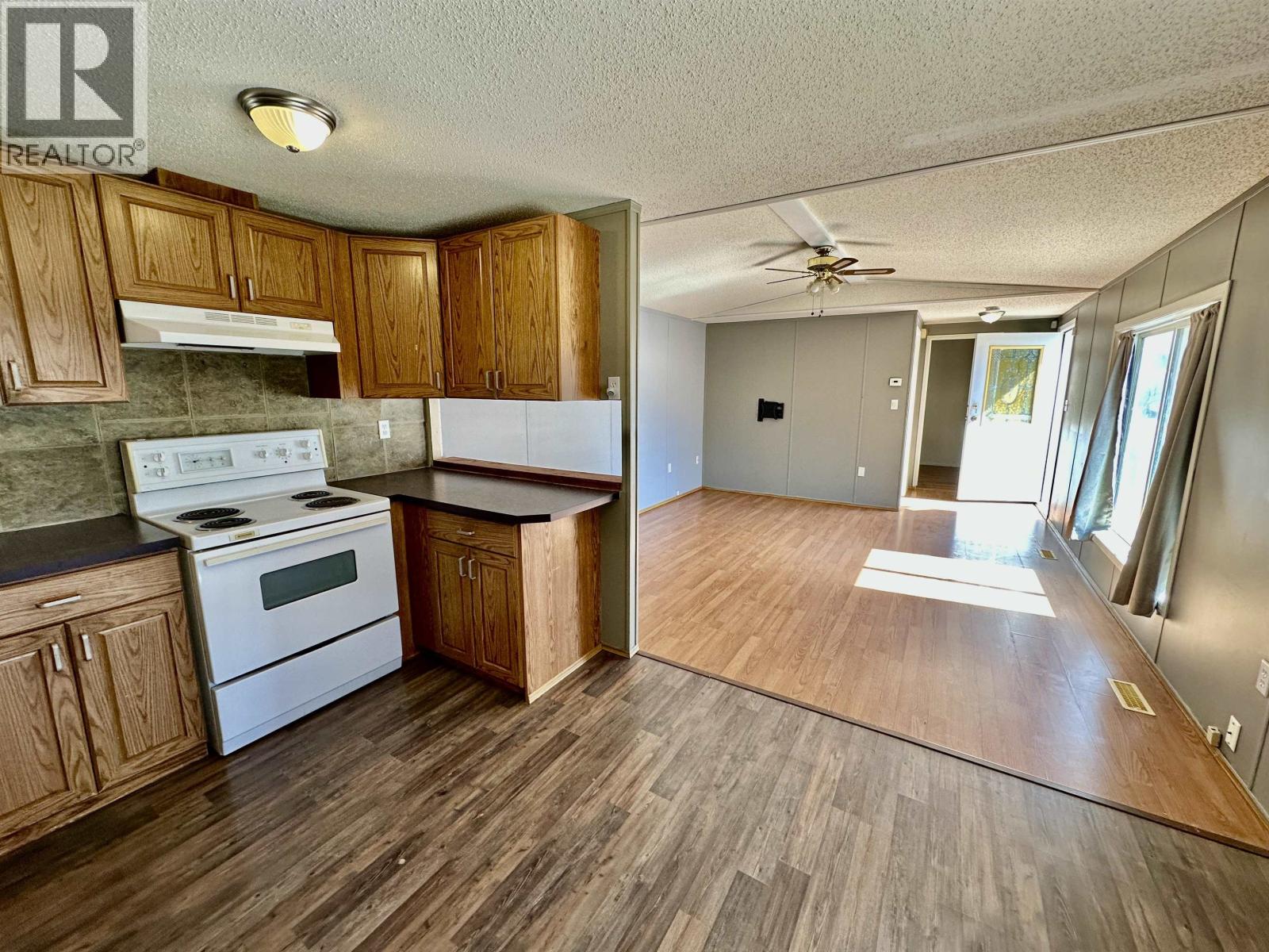 10264 98 Street, Taylor, British Columbia  V0C 2K0 - Photo 6 - R3091594