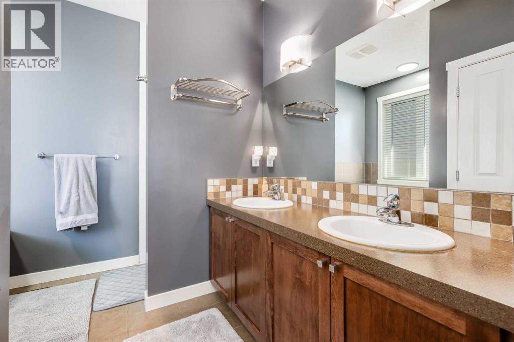 24 Elgin Meadows Manor Se, Calgary, Alberta  T2Z 0S2 - Photo 12 - A2301133