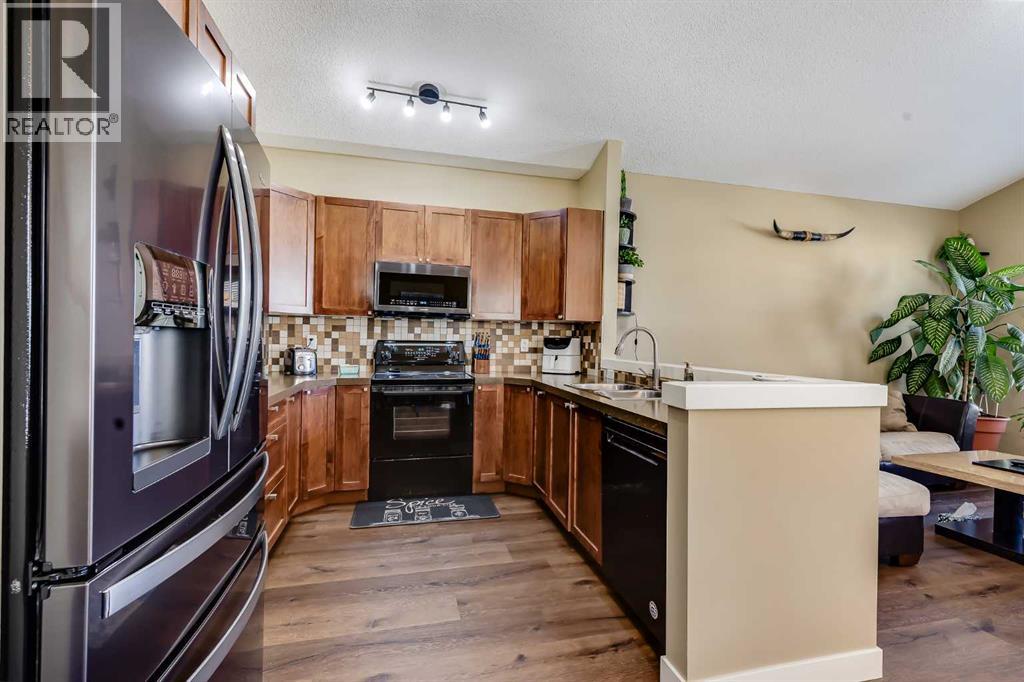 24 Elgin Meadows Manor Se, Calgary, Alberta  T2Z 0S2 - Photo 7 - A2301133
