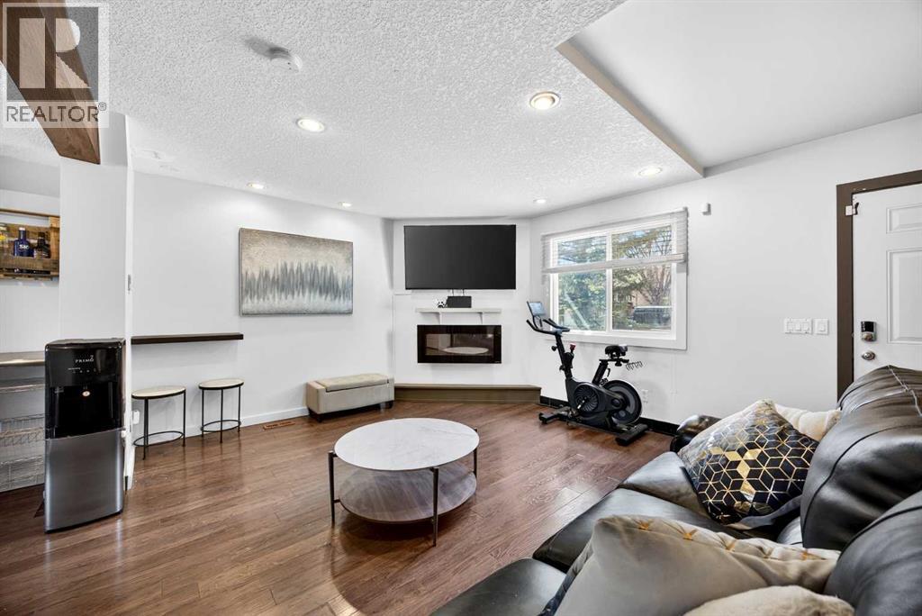 173 Templehill Drive Ne, Calgary, Alberta  T1Y 5K6 - Photo 5 - A2301971