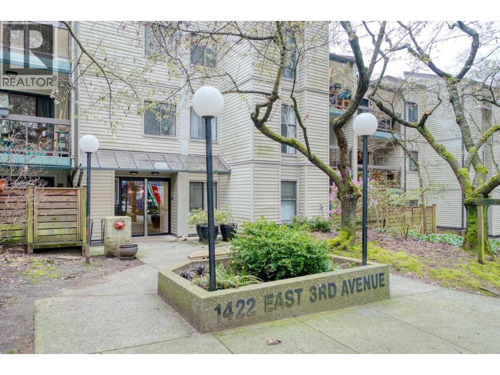 309 1422 E 3RD AVENUE, Vancouver, British Columbia