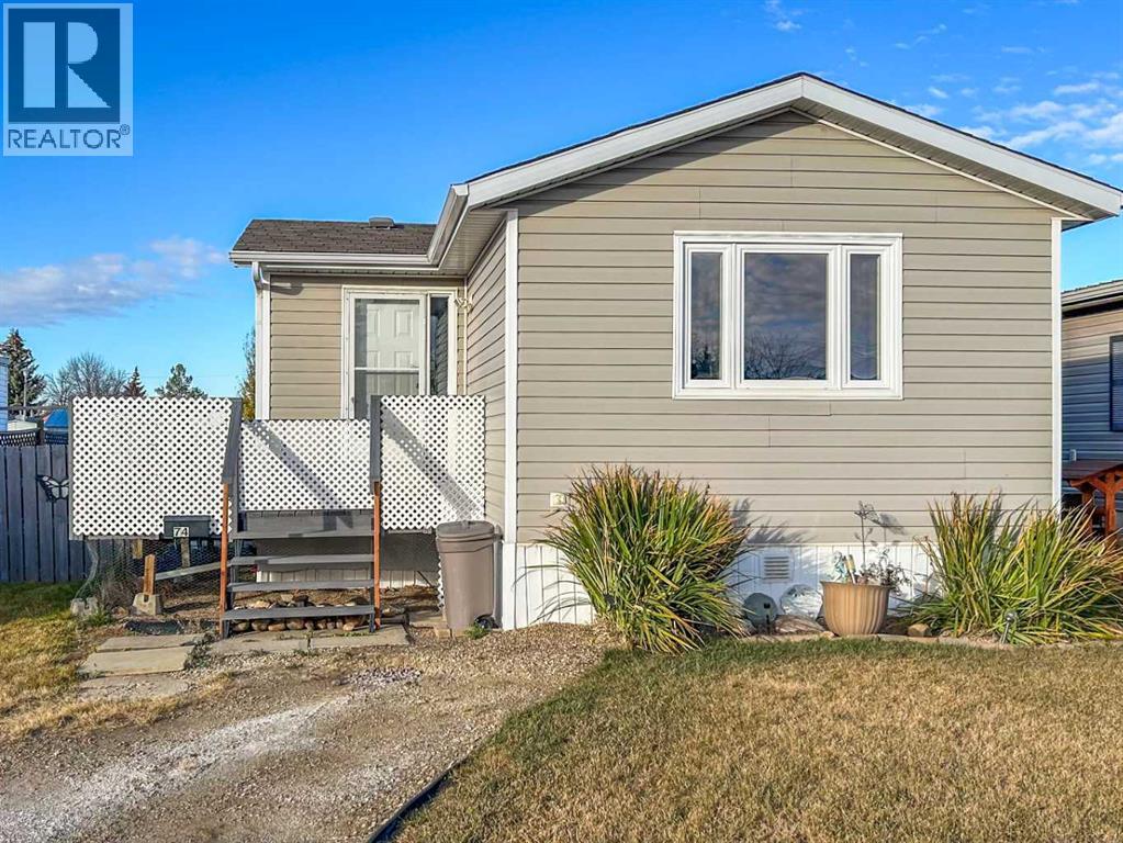 74, 4802 54 Avenue, Camrose, Alberta  T4V 3A5 - Photo 1 - A2267573