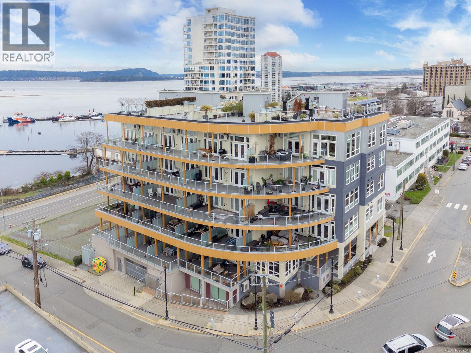 303 10 Chapel St, Nanaimo, British Columbia