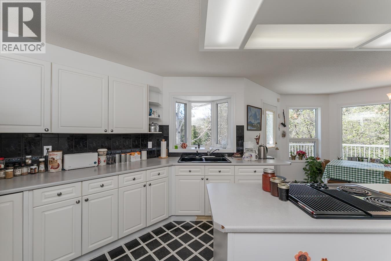 4069 Eva Place, Prince George, British Columbia  V2K 4Z4 - Photo 11 - R3121657