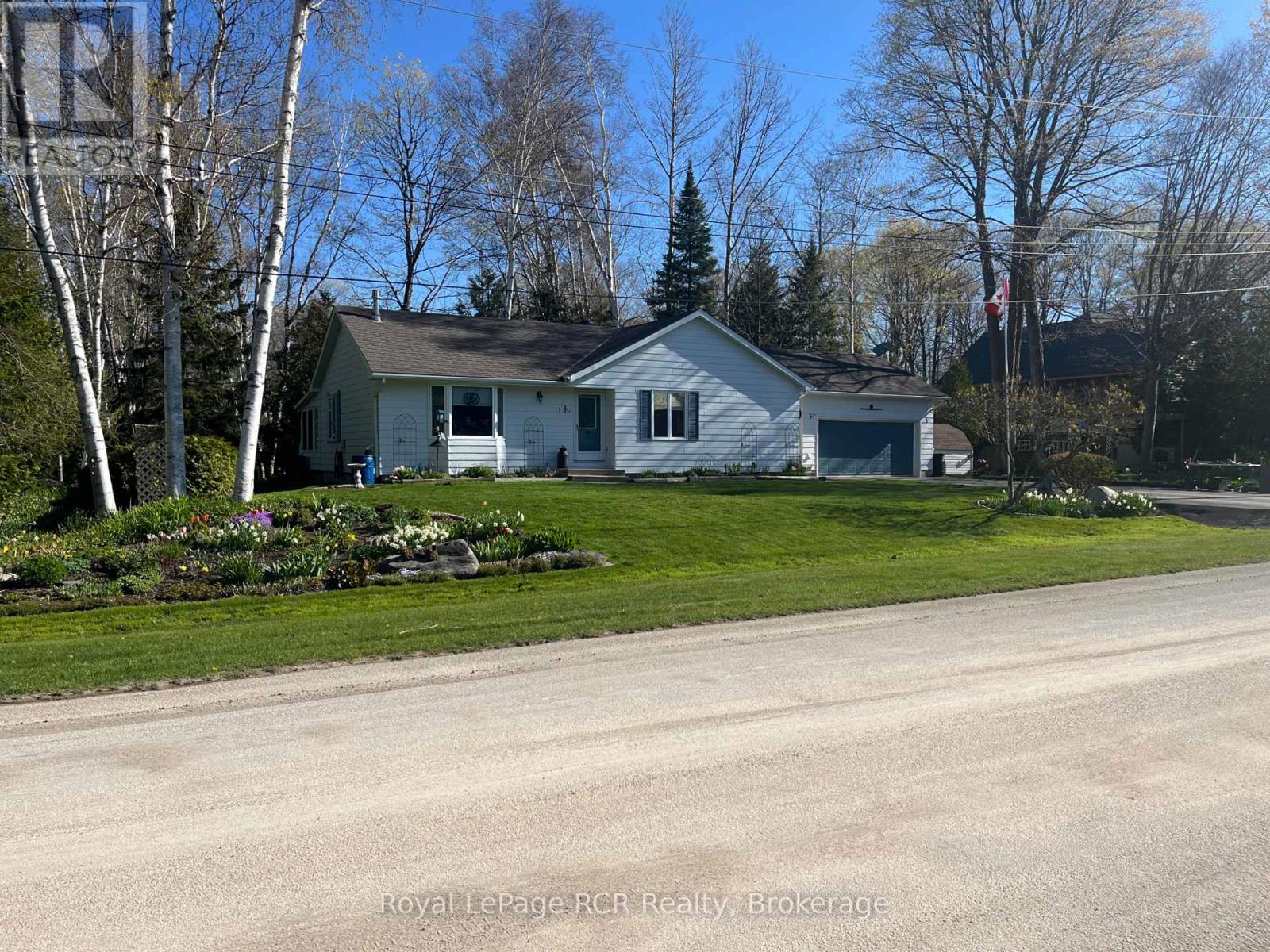 11 GRAHAM CRESCENT, South Bruce Peninsula, Ontario