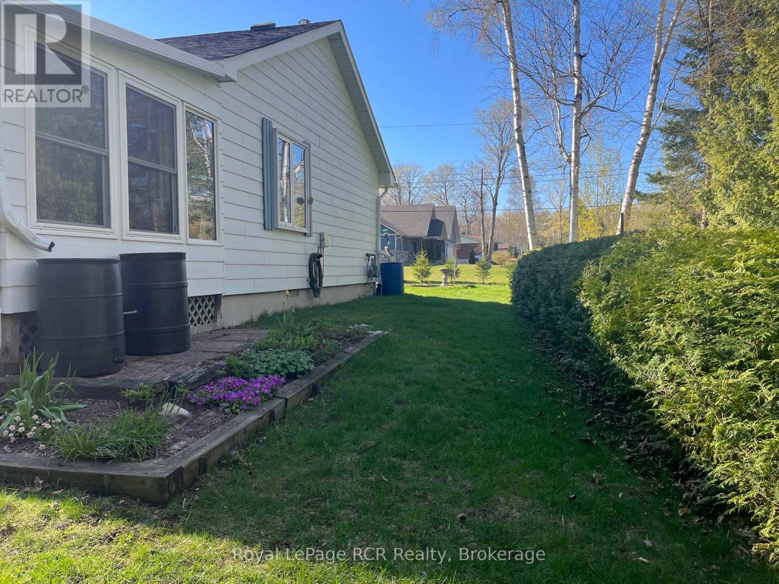 11 Graham Crescent, South Bruce Peninsula, Ontario  N0H 2G0 - Photo 10 - X13106540