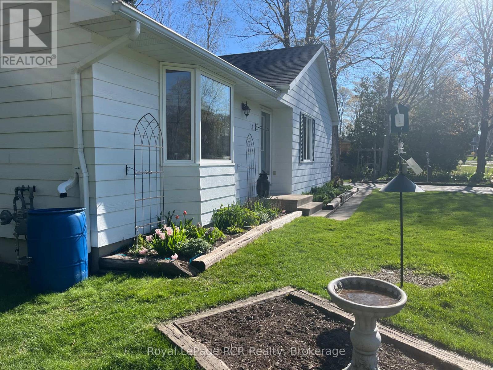 11 Graham Crescent, South Bruce Peninsula, Ontario  N0H 2G0 - Photo 11 - X13106540